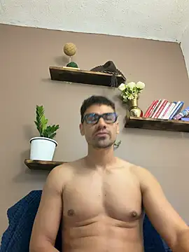 Snapshot of Guadalupe_Lopez chatting on 05/30/26, 11:05 Guadalupe Lopez online show from 05/30/26, 11:05