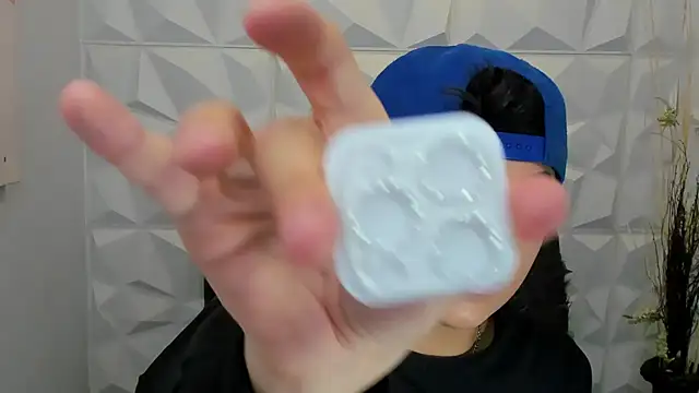 Sam Daves online show from 12/04/25, 02:27