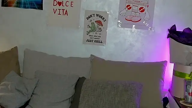 SweetDarling7 online show from 05/08/26, 02:32