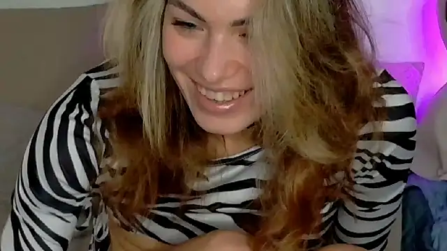 SweetDarling7 online show from 12/02/25, 10:39