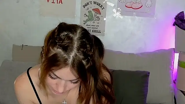 SweetDarling7 online show from 05/02/26, 12:32