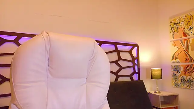 alice rous21 online show from 11/04/25, 01:15