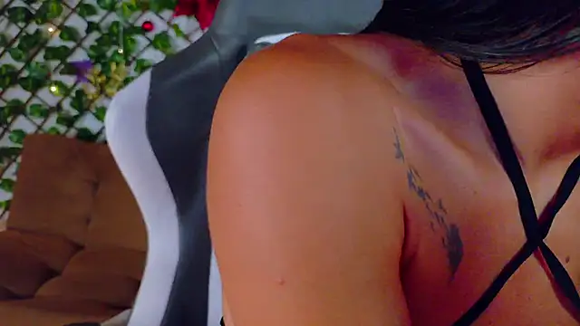 alice rous21 online show from 12/16/25, 01:26