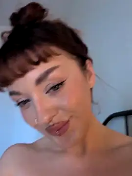 Petite Juicy Olive online show from 03/06/26, 02:12