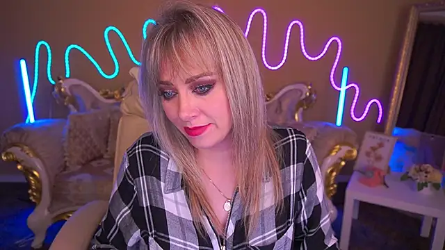 CandyLadyyy online show from 11/16/25, 09:41