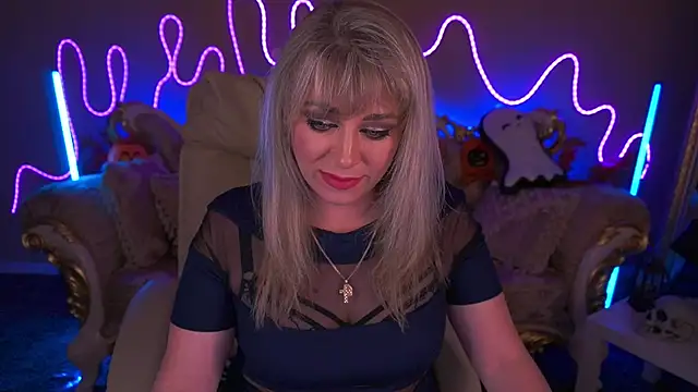 CandyLadyyy online show from 11/01/25, 09:52