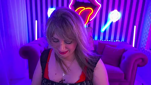 CandyLadyyy online show from 04/17/26, 09:17