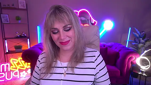 CandyLadyyy online show from 11/30/25, 09:15