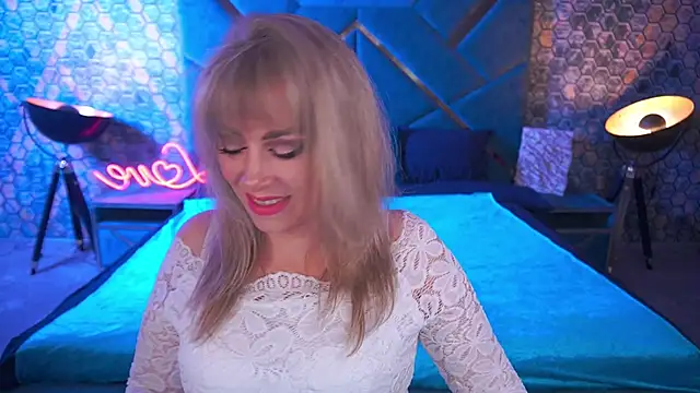 CandyLadyyy online show from 09/29/25, 08:36