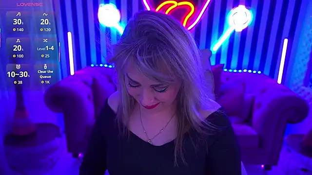 CandyLadyyy online show from 04/19/26, 08:55