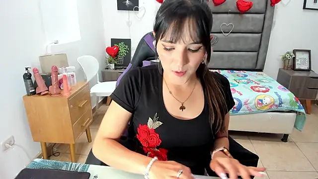 Tania Duque online show from 03/13/26, 02:33