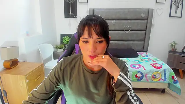 Snapshot of Tania_Duque chatting on 05/23/26, 02:27 Tania Duque online show from 05/23/26, 02:27
