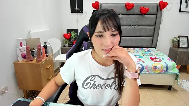 Tania Duque online show from 03/12/26, 02:10