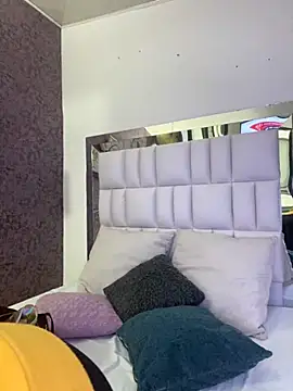 LunaCandy  online show from 11/19/25, 10:59