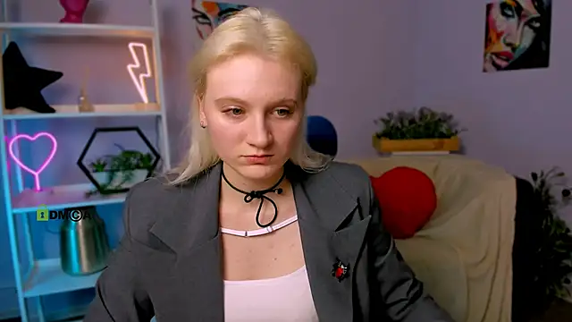 Snapshot of madam_uliis chatting on 03/18/25, 01:12 madam uliis online show from 03/18/25, 01:12