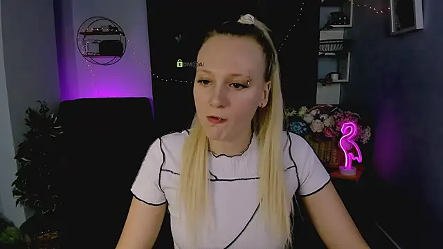 Snapshot of madam_uliis chatting on 11/28/25, 01:33 madam uliis online show from 11/28/25, 01:33