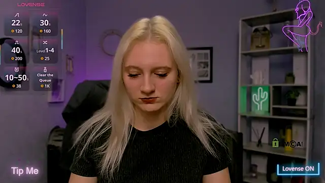 Snapshot of madam_uliis chatting on 03/20/25, 12:00 madam uliis online show from 03/20/25, 12:00