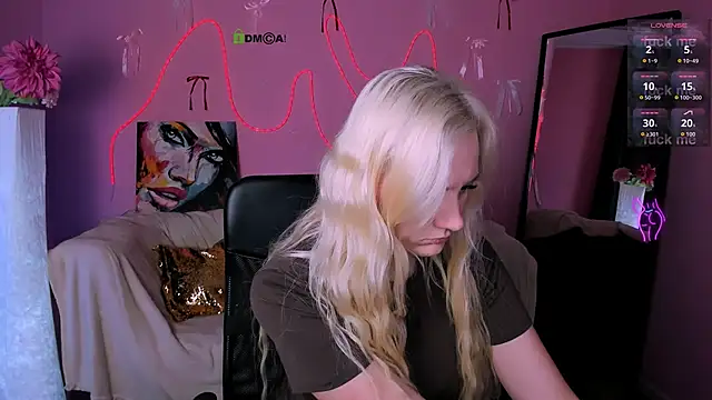 Snapshot of madam_uliis chatting on 04/13/26, 10:19 madam uliis online show from 04/13/26, 10:19