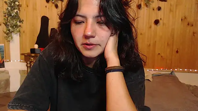 Snapshot of Asaray_T chatting on 06/06/26, 01:22 Asaray T online show from 06/06/26, 01:22