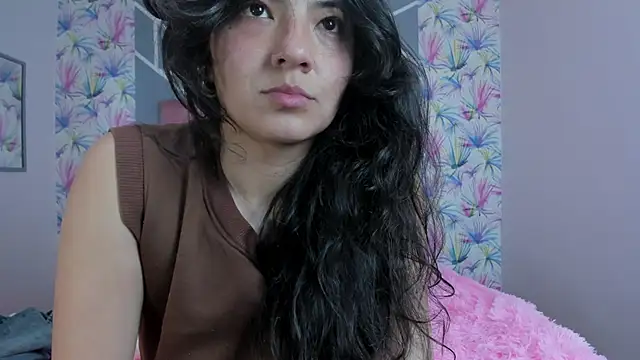Snapshot of Asaray_T chatting on 03/18/25, 07:33 Asaray T online show from 03/18/25, 07:33