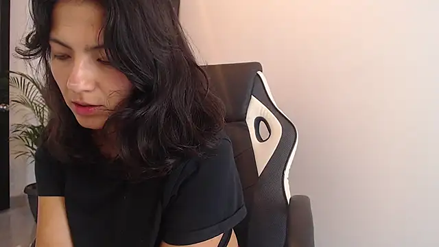 Snapshot of Asaray_T chatting on 05/31/26, 06:09 Asaray T online show from 05/31/26, 06:09