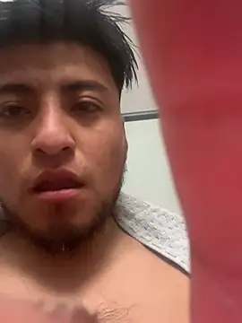 YAHIRALEJANDRIIIIII online show from 04/01/26, 02:57