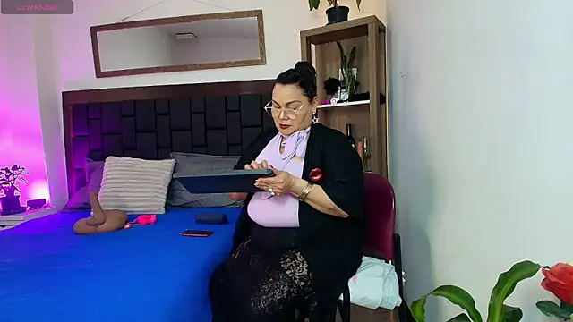 EllenaBoobs  online show from 03/25/26, 03:28