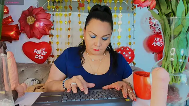EllenaBoobs  online show from 09/19/25, 05:33