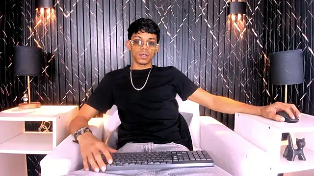 Gregory Sforza online show from 12/04/25, 06:29