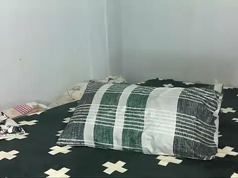 Snapshot of clover_cams1874 chatting on 10/07/25, 05:25 clover cams1874 online show from 10/07/25, 05:25