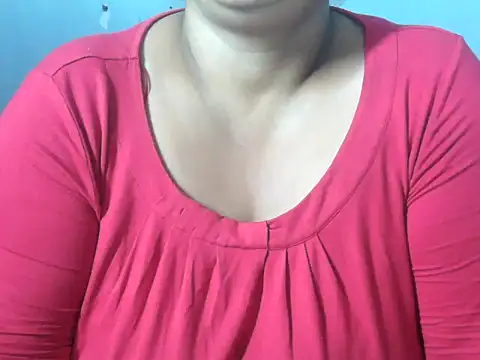 Snapshot of clover_cams1874 chatting on 09/17/25, 05:59 clover cams1874 online show from 09/17/25, 05:59