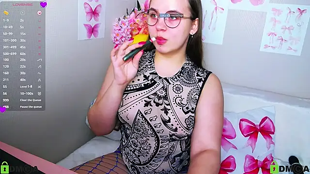 Lilysweet13 online show from 09/17/25, 07:10