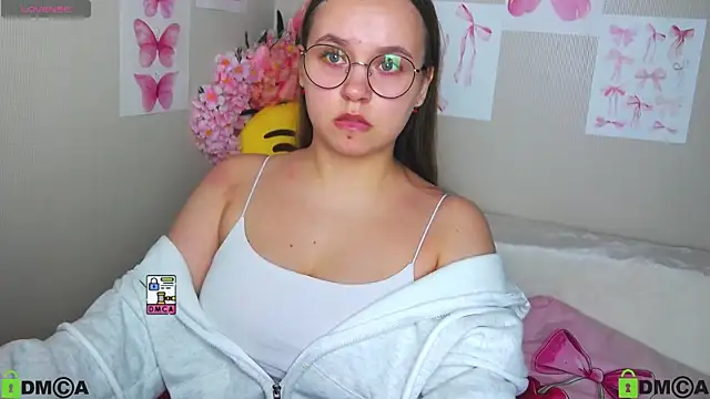 Lilysweet13 online show from 10/08/25, 12:07