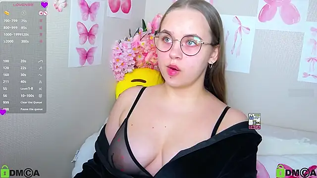 Lilysweet13 online show from 09/18/25, 07:22