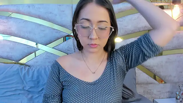 Sofiia Rossee  online show from 10/30/25, 08:17