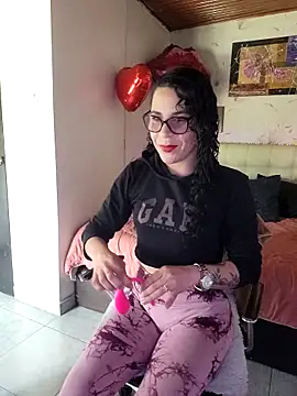 Snapshot of mia_velvet1 chatting on 02/09/26, 03:43 mia velvet1 online show from 02/09/26, 03:43