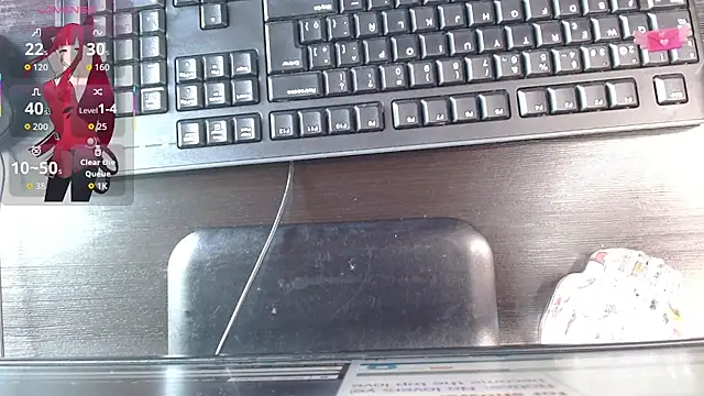 Snapshot of mia_velvet1 chatting on 11/10/25, 01:27 mia velvet1 online show from 11/10/25, 01:27