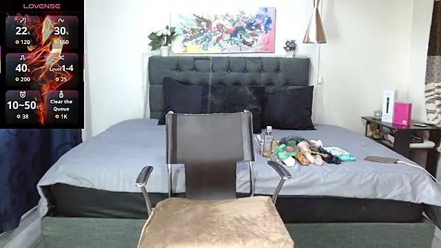 mia velvet1 online show from 10/14/25, 02:17