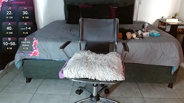 mia velvet1 online show from 09/27/25, 02:12