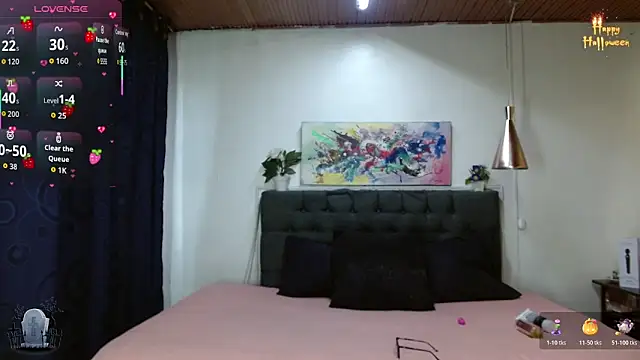 Snapshot of mia_velvet1 chatting on 11/01/25, 12:32 mia velvet1 online show from 11/01/25, 12:32