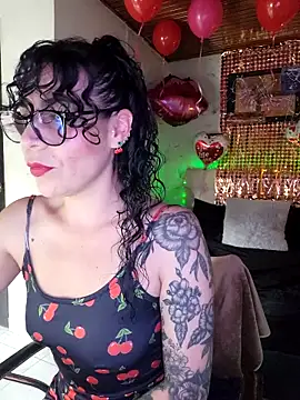 Snapshot of mia_velvet1 chatting on 02/19/26, 03:53 mia velvet1 online show from 02/19/26, 03:53