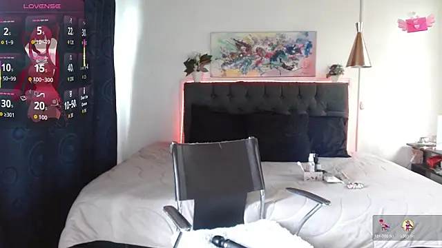 Snapshot of mia_velvet1 chatting on 11/14/25, 01:37 mia velvet1 online show from 11/14/25, 01:37