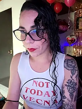 Snapshot of mia_velvet1 chatting on 02/17/26, 02:36 mia velvet1 online show from 02/17/26, 02:36