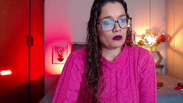 Snapshot of Rose_Thompson1 chatting on 10/07/25, 01:45 Rose Thompson1 online show from 10/07/25, 01:45