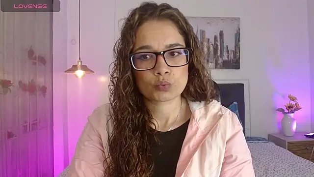 Rose Thompson1 online show from 05/07/26, 01:14