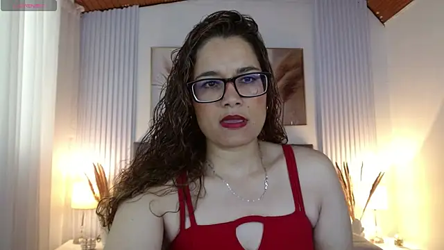 Rose Thompson1 online show from 05/19/26, 01:40