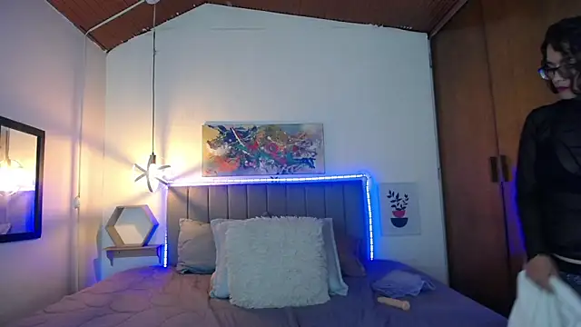 Snapshot of Rose_Thompson1 chatting on 03/22/25, 05:20 Rose Thompson1 online show from 03/22/25, 05:20