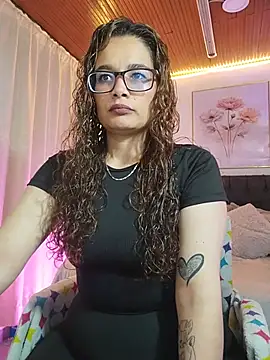 Rose Thompson1 online show from 05/29/26, 01:39