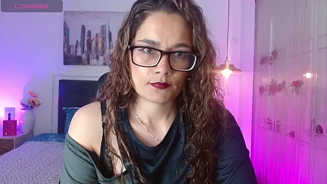 Rose Thompson1 online show from 05/11/26, 04:04