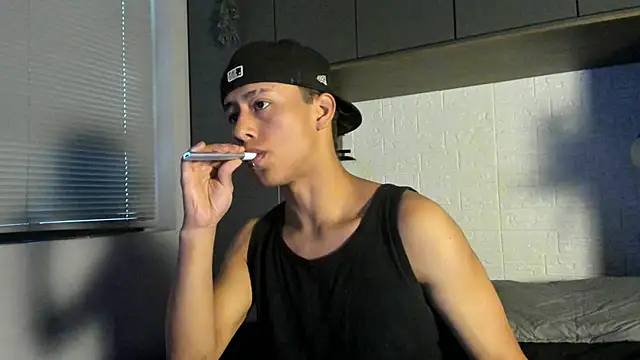 labrinthteasing online show from 03/22/26, 02:07